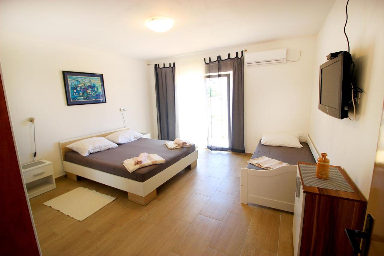The Peaceful Vacation Metajna Exterior foto